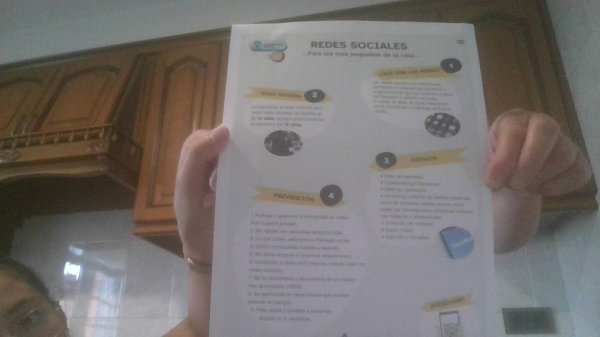 1ESO difusión infografía riscos nas redes sociais